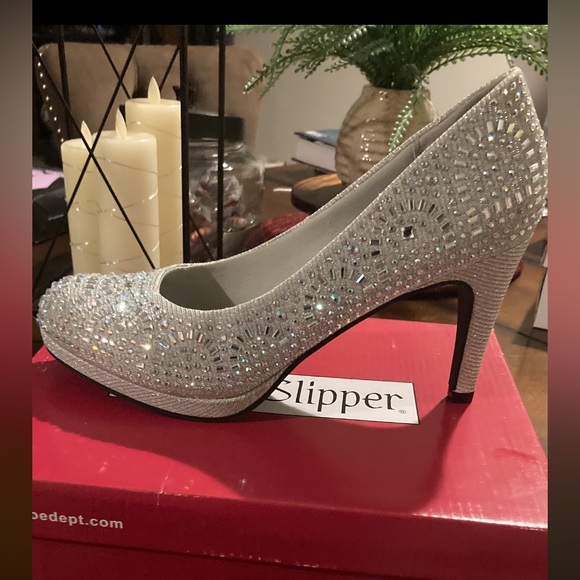 Silver Rhinestone Pumps - Picture 1 of 4